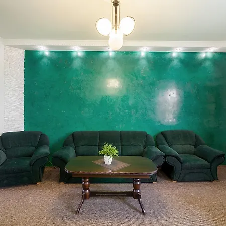Apartment On Dudayeva 17