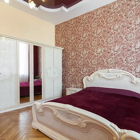 Apartment On Dudayeva 17 *