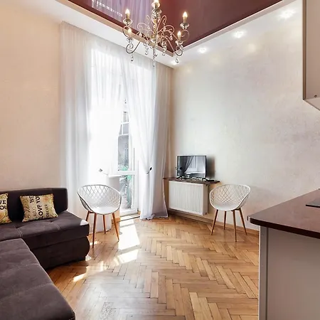 On Dudayeva 17 Apartman Lviv