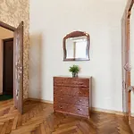 On Dudayeva 17 Apartman Lviv
